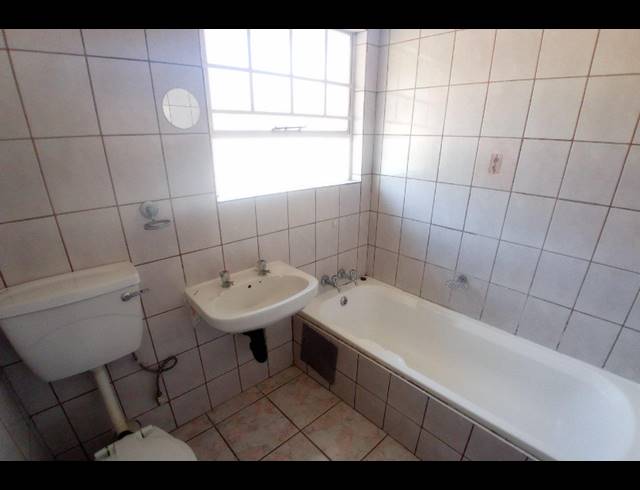 2 BEDROOM APARTMENT FOR SALE IN ALAN MANOR